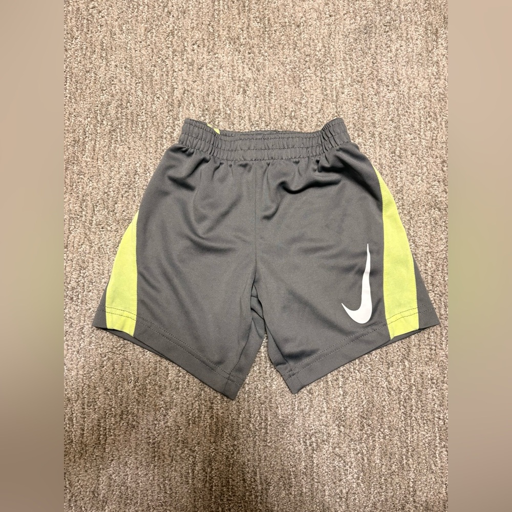 Lot of Nike shorts